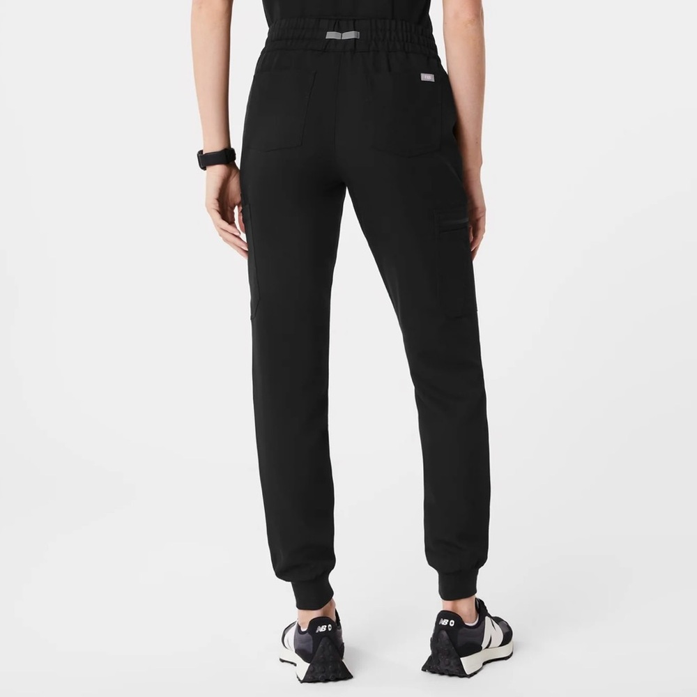 Women’s Figs Uma Relaxed Jogger Scrub Pants